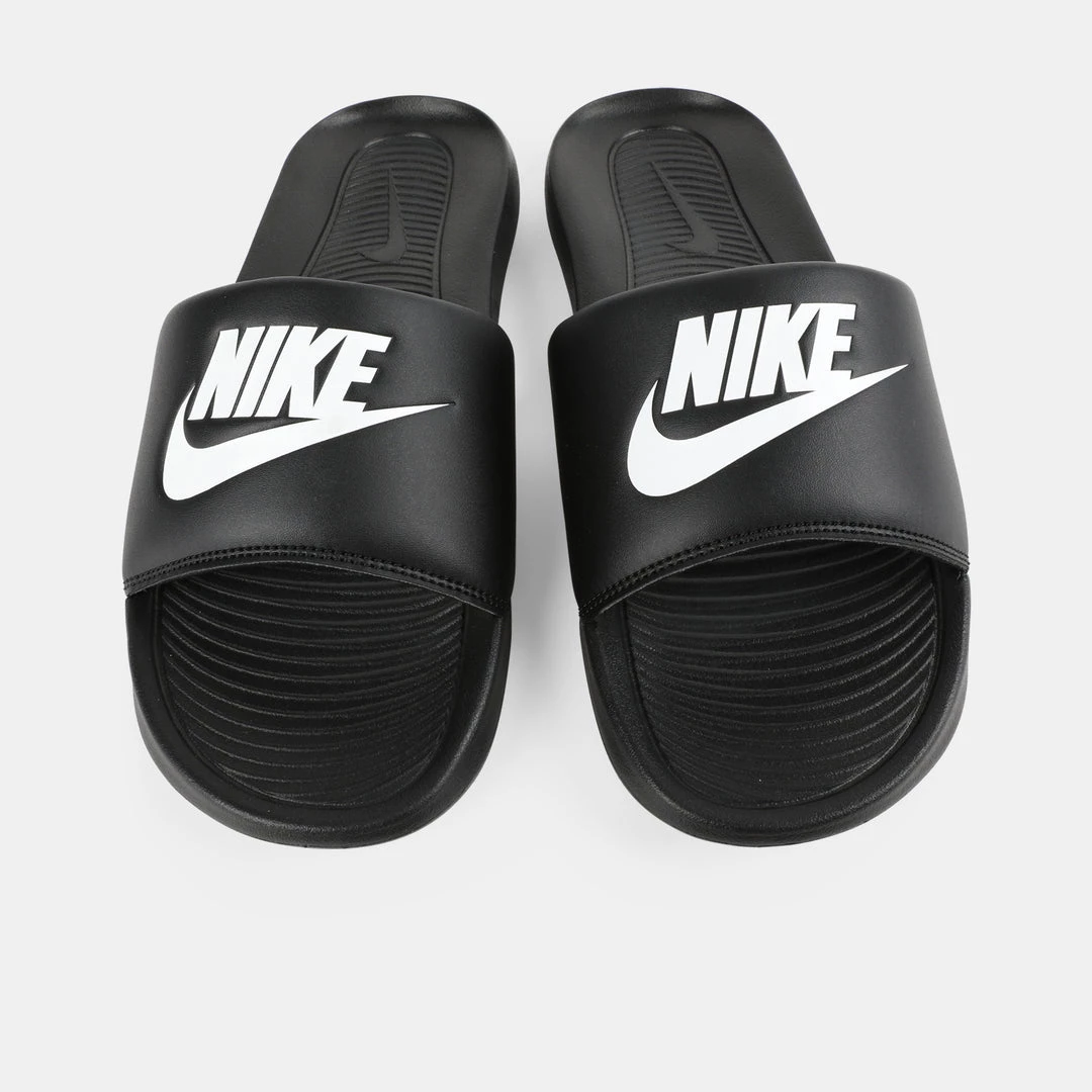 Nike Mens Victori One Footwear 5 Nike Mens Victori One Footwear